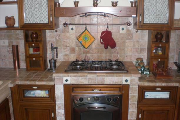 Country Kitchen in  travertine scabas